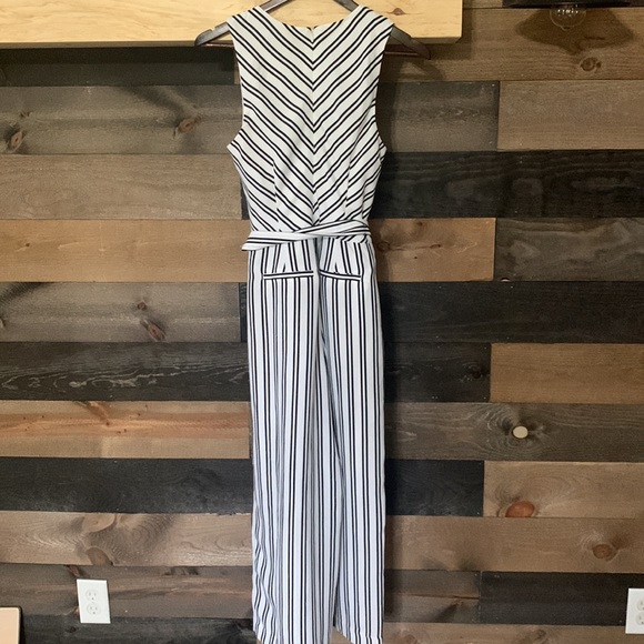 Banana Republic cropped v neck striped wide leg jumpsuit romper career work - Picture 7 of 11